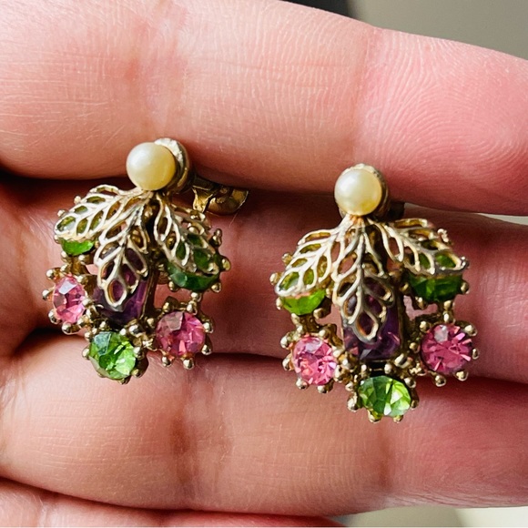 VTG|Floral Screw Back Pearls Pink Green Crystals Rhinestones Three Leaf Earrings - Picture 2 of 11